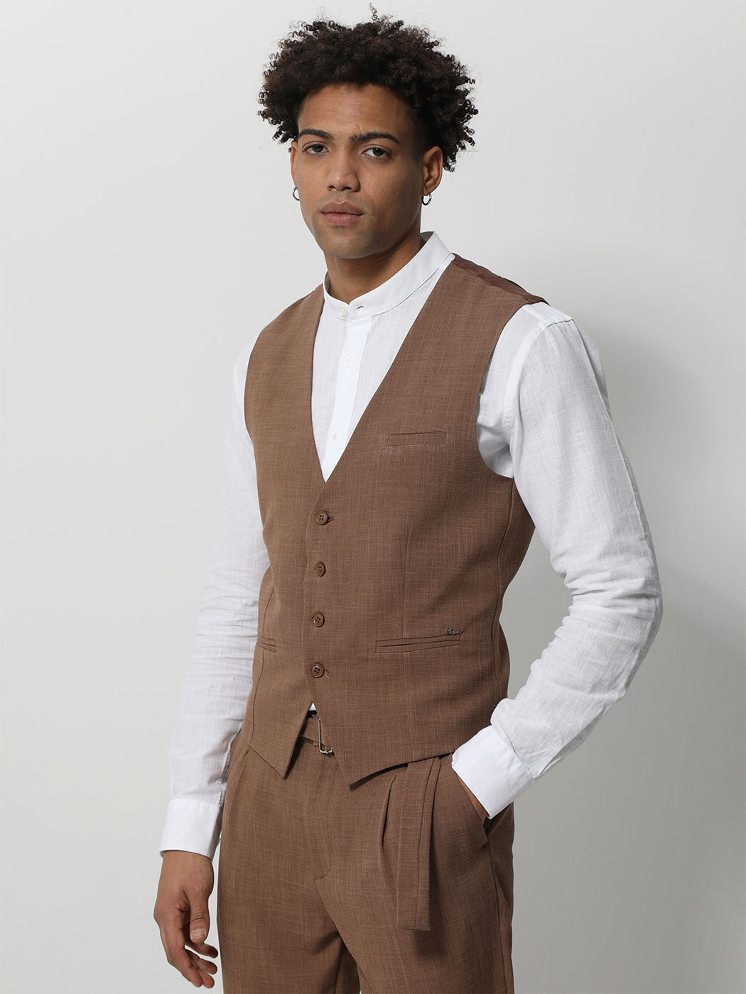 9454 ΚΑΦΕ (2) copy Ανδρικό Υφασμάτινο Γιλέκο OLIVER 9454 Καφέ - Image 1