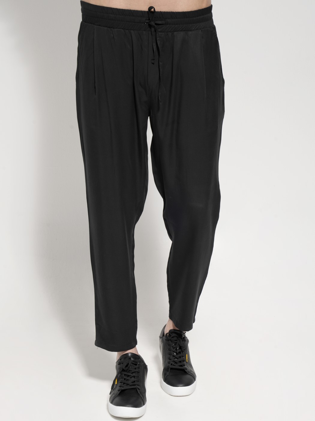 0597 Παντελόνι Με Λάστιχο Στην Μέση Dario 4182 Μαύρο - Image 1