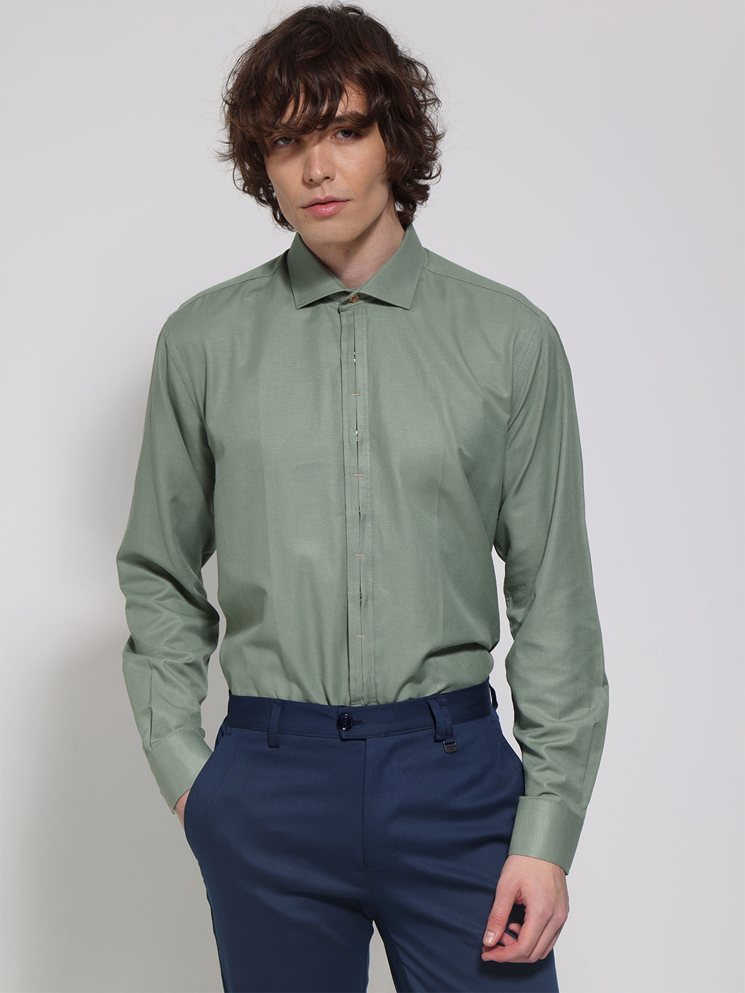 0286 copy Ανδρικό Πουκάμισο Slim-fit Με Κρυφά Κουμπιά Enzio 33-7438 πράσινο - Image 1